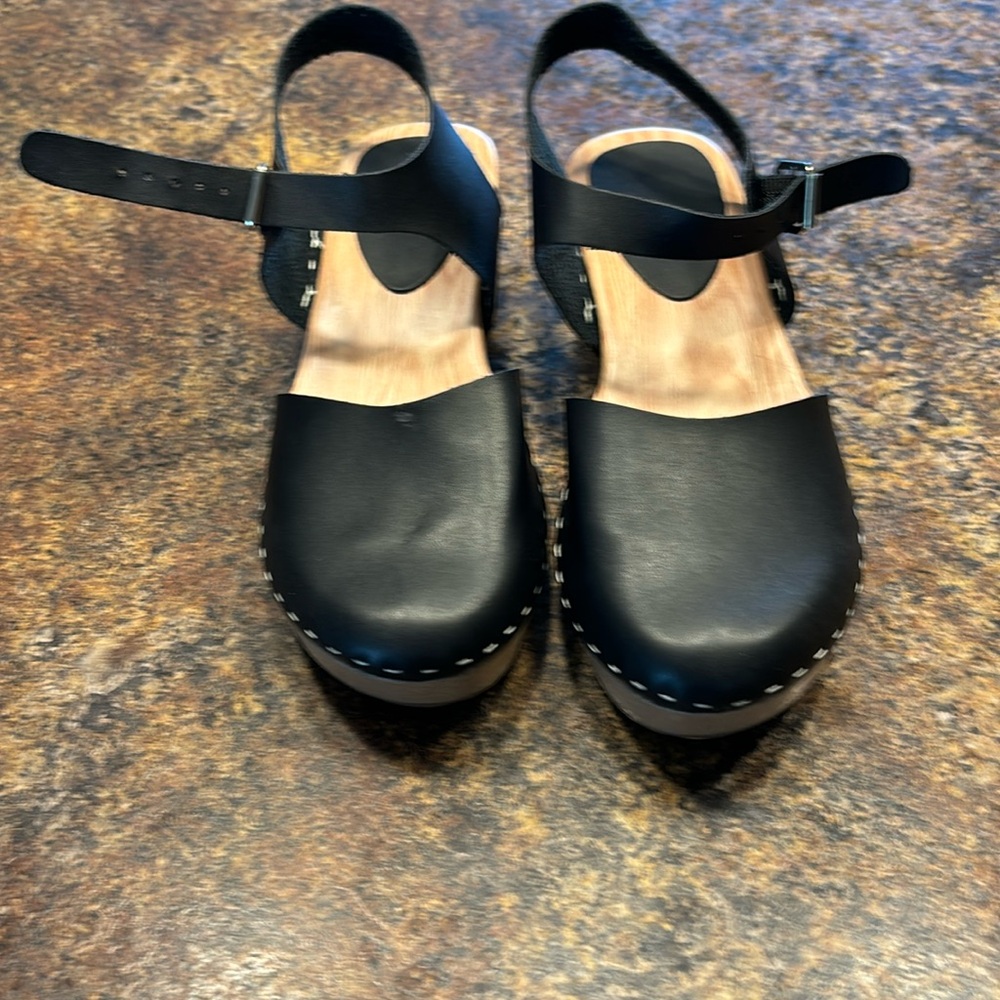 Clogs